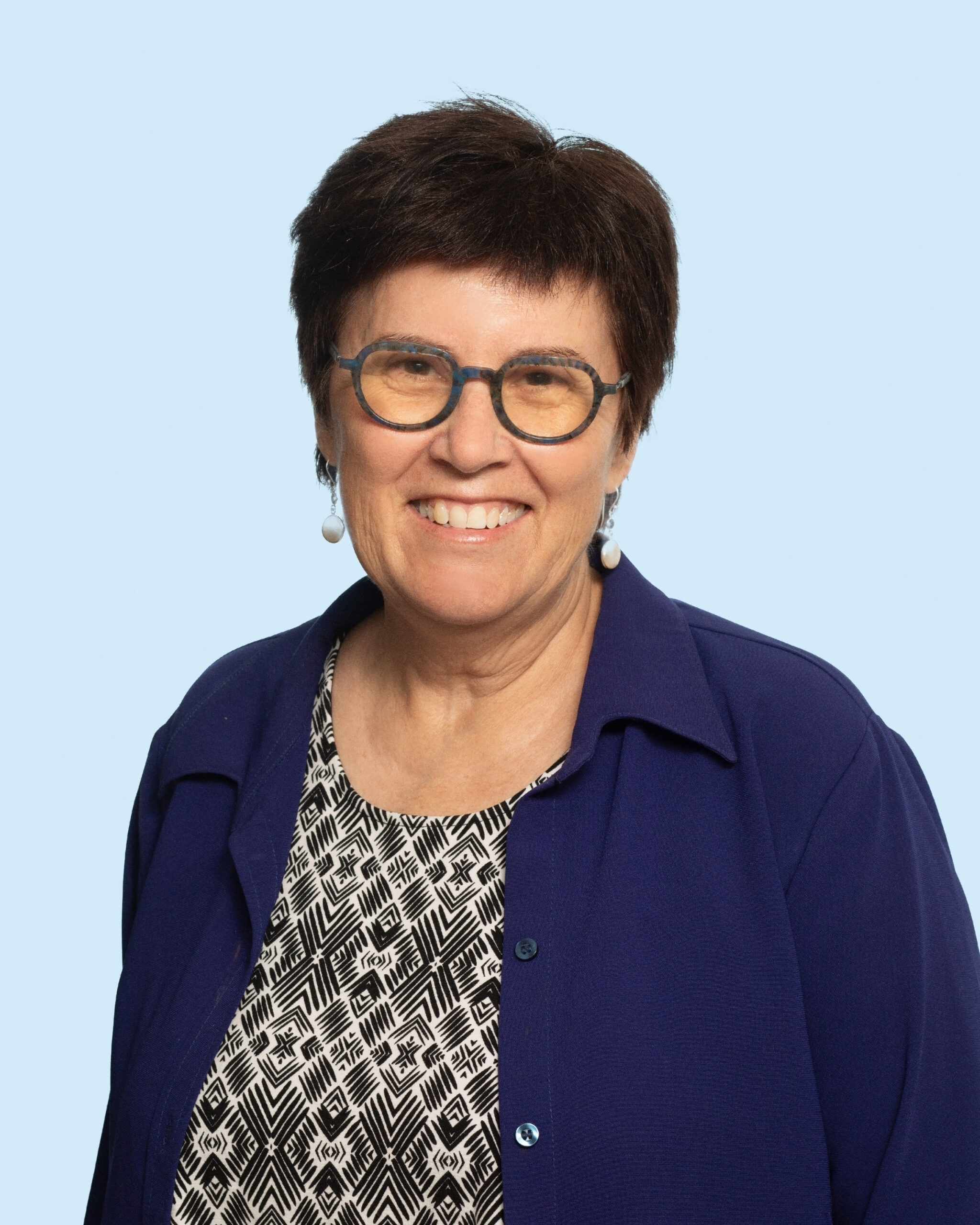 Dr Anne-Louise Carlton